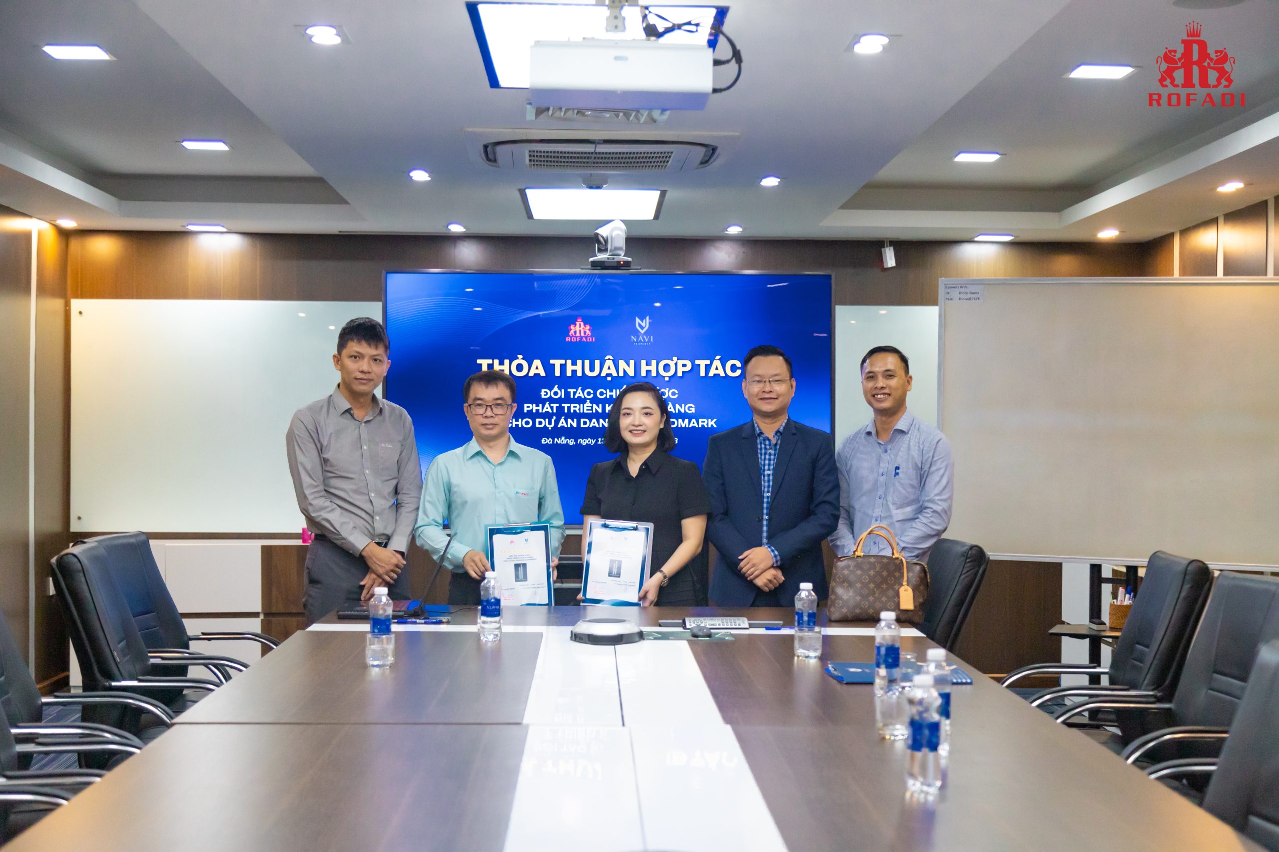 Lễ kí kết thỏa thuận hợp tác tìm kiếm khách hàng dự án Danang Landmark giữa ROFADI & NAVI
